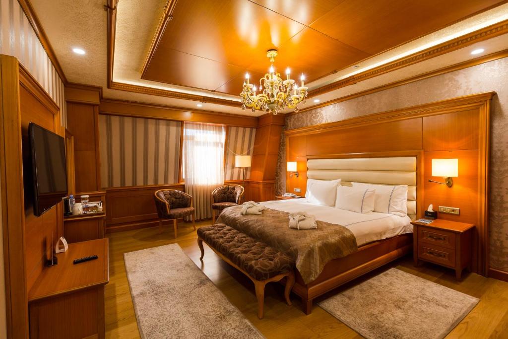 Divan Suite-1